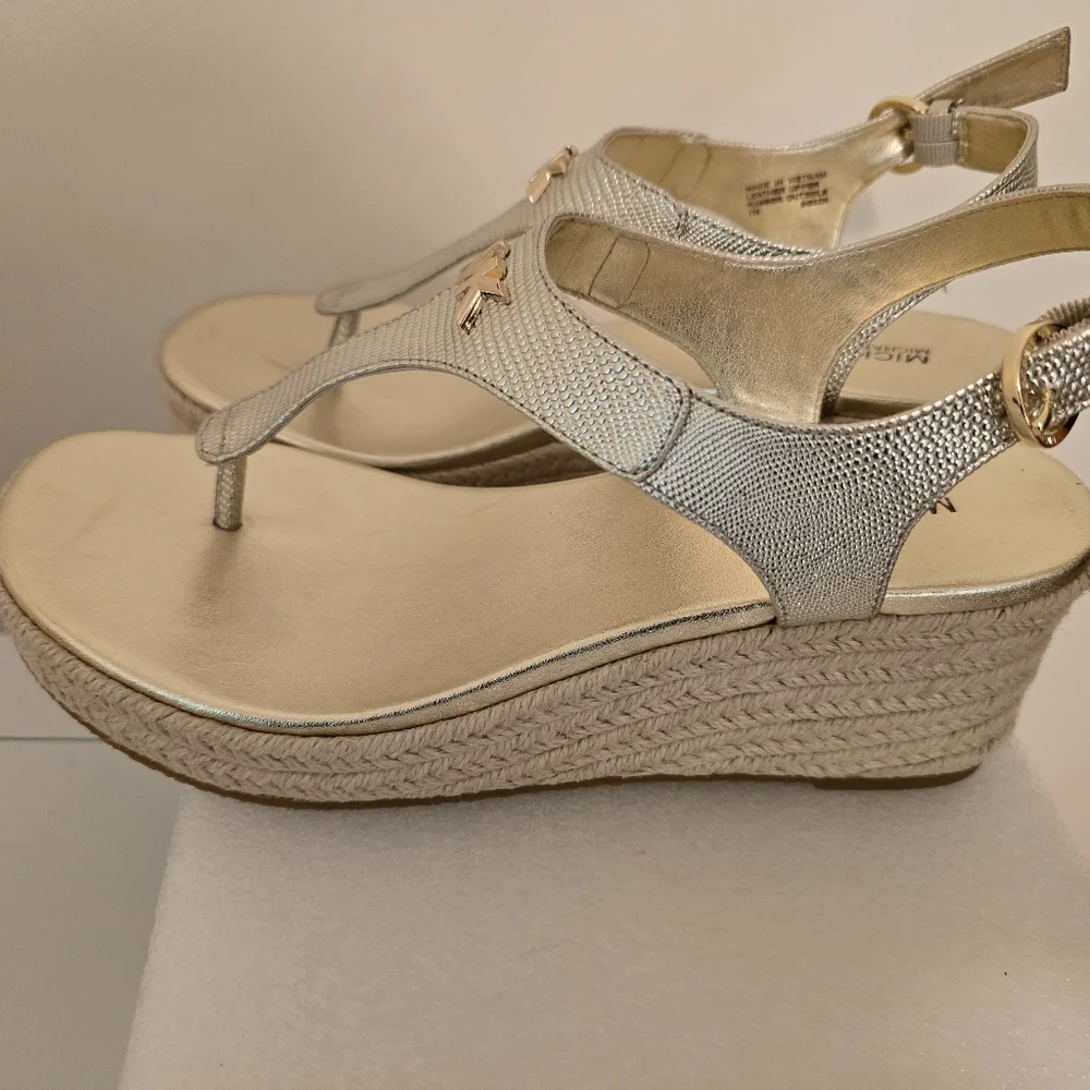 MICHAEL Michael Kors Gold Sandals - Picture 5 of 10